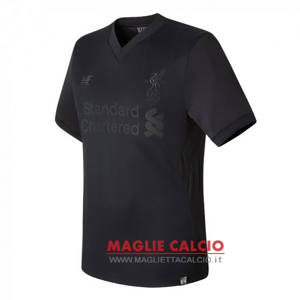 nuova divisione magliette liverpool 125th pitch black